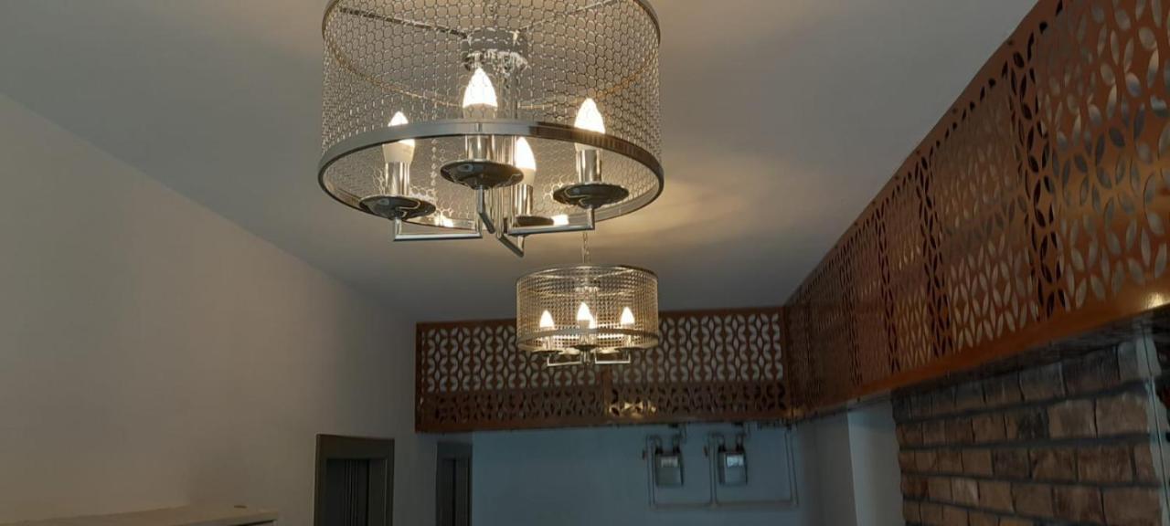 Coresi, 2 Camere, Sleeps 6 Large Private Garden Apartment Pets Welcome Brasov Bagian luar foto
