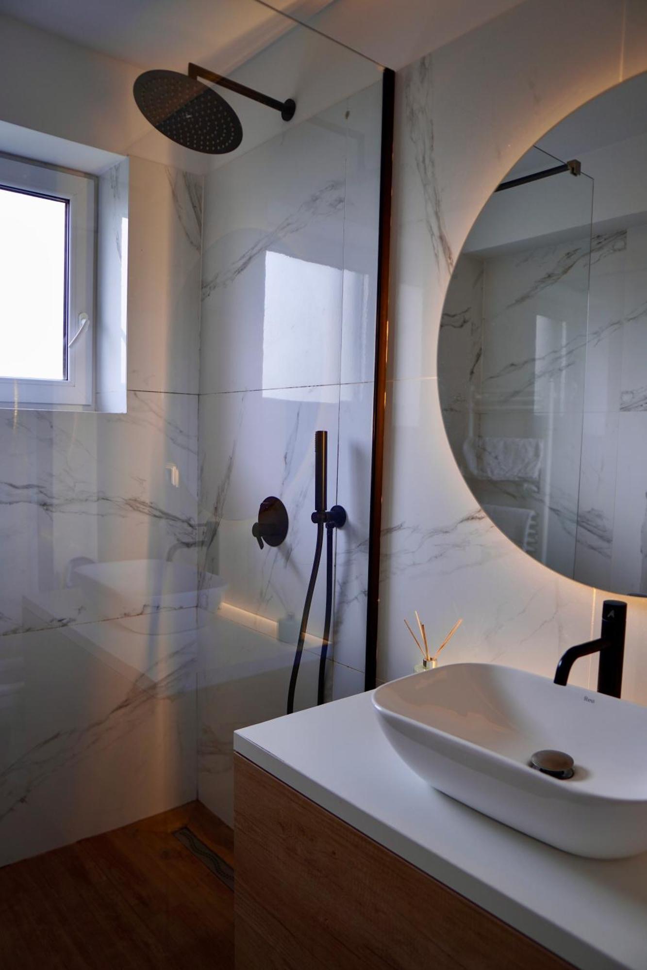 Coresi, 2 Camere, Sleeps 6 Large Private Garden Apartment Pets Welcome Brasov Bagian luar foto
